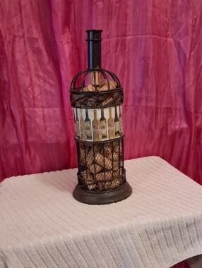 Decorative Black Metal Wine Bottle Cork Holder